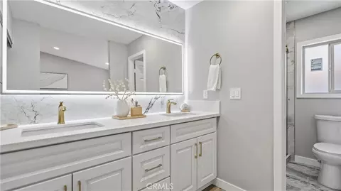 Bath - 7 Sunup, Irvine, CA 92603 photo 4 of 5