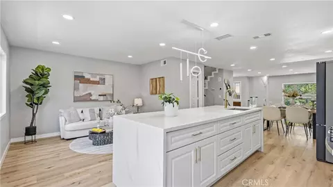 Entry Way - 7 Sunup, Irvine, CA 92603 photo 1 of 6