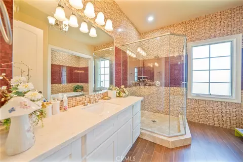 Bath - 355 W Palm Dr, Arcadia, CA 91007 photo 3 of 9