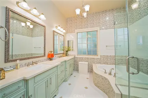 Bath - 355 W Palm Dr, Arcadia, CA 91007 photo 1 of 9