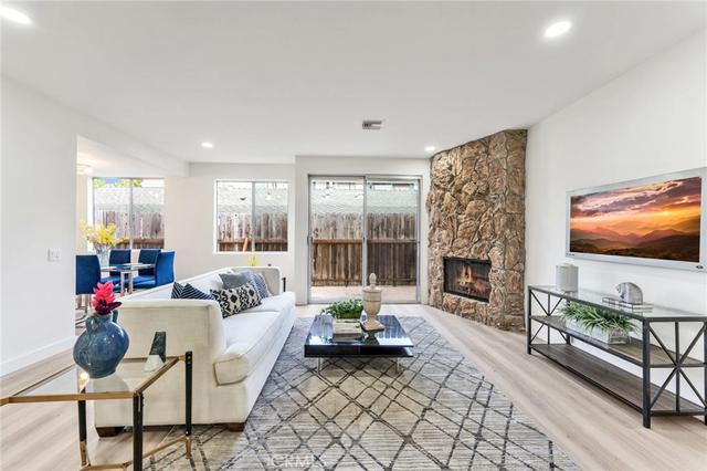 1338 Harvard #C, Santa Monica, CA 90404