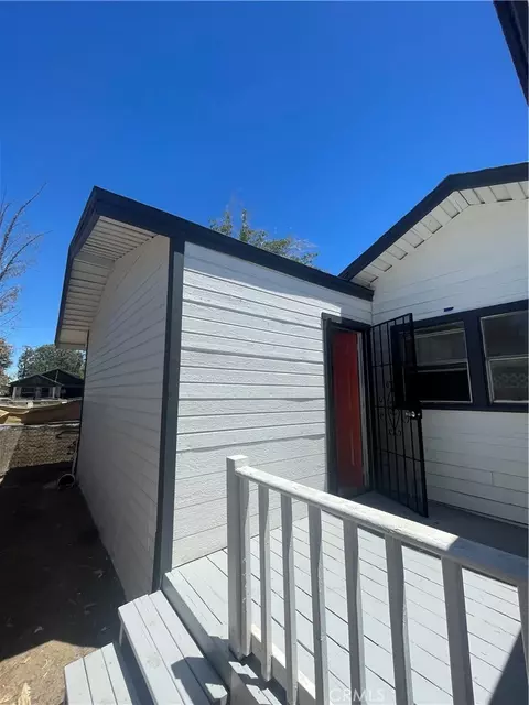 Exterior - 44627 Beech Ave, Lancaster, CA 93534 photo 5 of 5