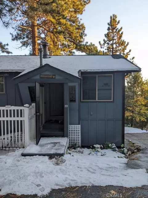 31434 Circle View Dr, Running Springs, CA 92382 photo 4