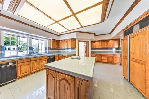 Kitchen - 625 Estrella Ave, Arcadia, CA 91007 photo 2 of 2