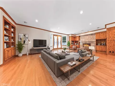 Living - 625 Estrella Ave, Arcadia, CA 91007 photo 3 of 11