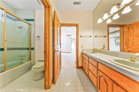 Bath - 625 Estrella Ave, Arcadia, CA 91007 photo 9 of 9