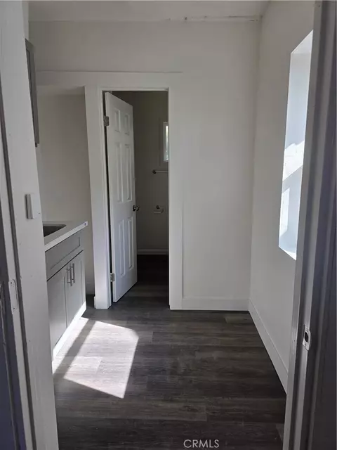 Entry Way - 515 E Pasadena St, Pomona, CA 91767 photo 1 of 1