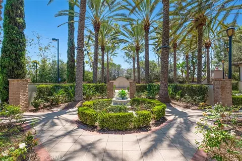 Exterior - 231 Mantle, Irvine, CA 92618 photo 5 of 7
