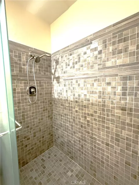 Bath - 56 Christamon S, Irvine, CA 92620 photo 3 of 4