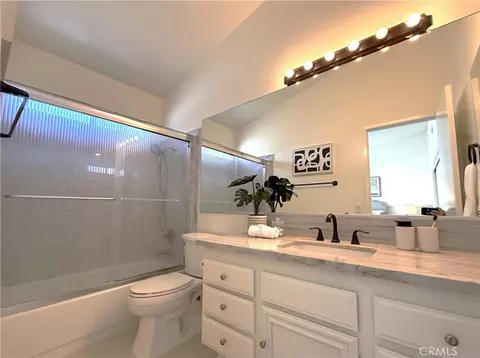 Bath - 56 Christamon S, Irvine, CA 92620 photo 4 of 4