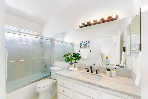 Bath - 56 Christamon S, Irvine, CA 92620 photo 2 of 2