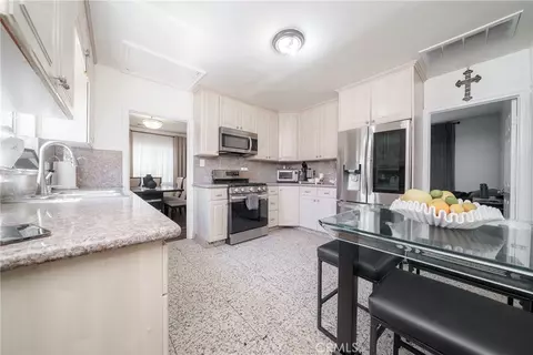 Kitchen - 3733 Blanche St, Pasadena, CA 91107 photo 2 of 2