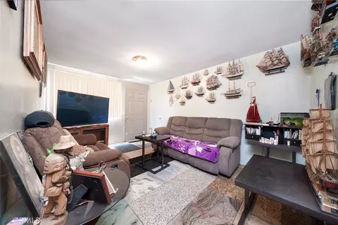 Living - 3733 Blanche St, Pasadena, CA 91107 photo 2 of 2