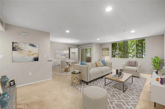 4501 Cedros #220, Sherman Oaks, CA 91403