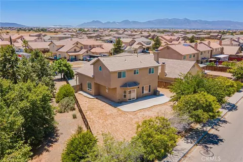 View/Area - 13680 Summit View St, Hesperia, CA 92344 photo 1 of 5