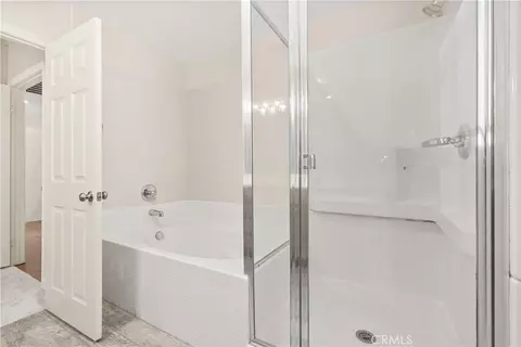 Bath - 13680 Summit View St, Hesperia, CA 92344 photo 3 of 3