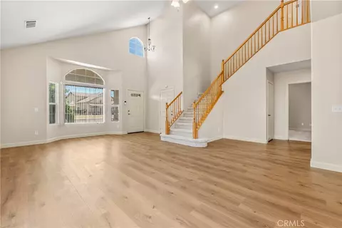Living - 13680 Summit View St, Hesperia, CA 92344 photo 1 of 3