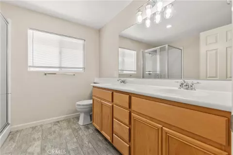 Bath - 13680 Summit View St, Hesperia, CA 92344 photo 2 of 3