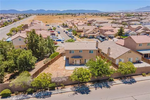 View/Area - 13680 Summit View St, Hesperia, CA 92344 photo 2 of 5