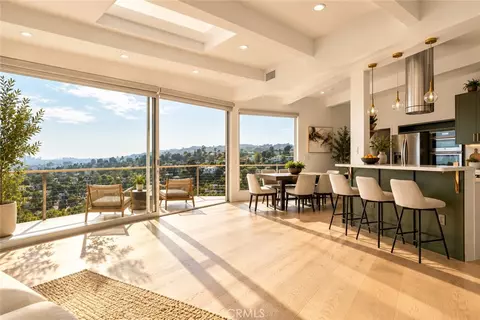 5675 Spreading Oak Dr, Los Angeles, CA 90068