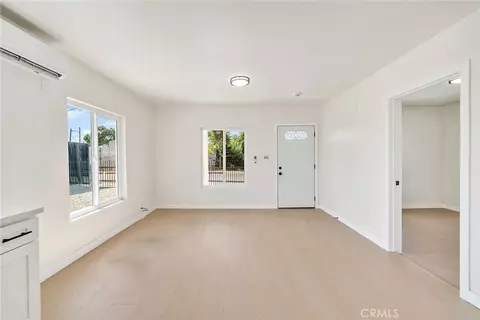 Living - 215 Elm St, Compton, CA 90220 photo 4 of 4