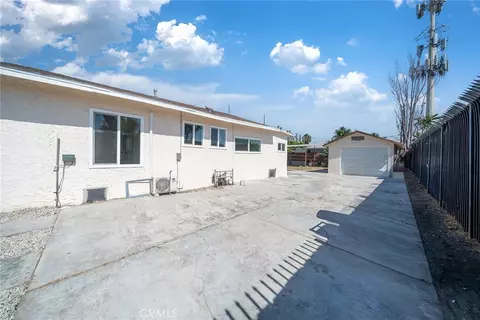 Exterior - 215 Elm St, Compton, CA 90220 photo 3 of 3