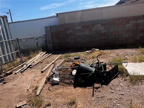 Exterior - 421 Palm Way, Needles, CA 92363 photo 6 of 14
