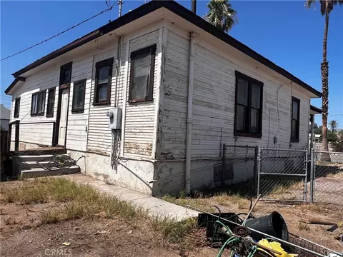 Exterior - 421 Palm Way, Needles, CA 92363 photo 8 of 14