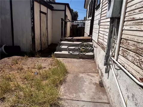 Exterior - 421 Palm Way, Needles, CA 92363 photo 7 of 14