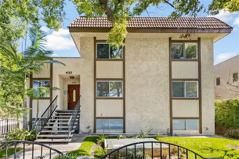 432 S Oak Knoll Ave #4, Pasadena, CA 91101