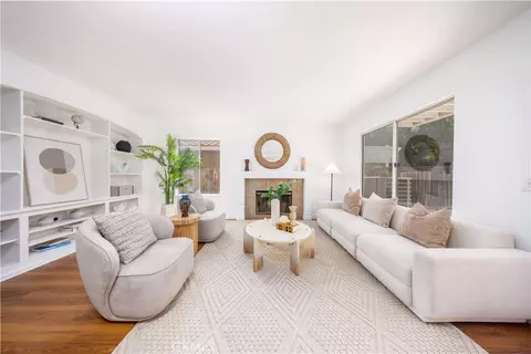 Living - 2112 Mammoth, Corona, CA 92879 photo 4 of 6