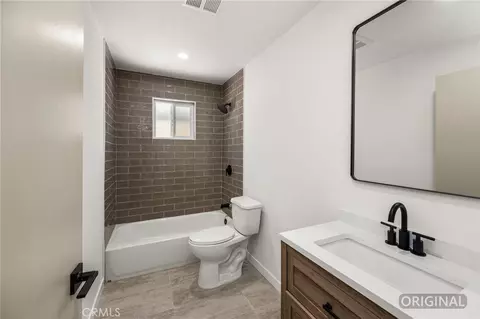 Bath - 1000 W 131st, Compton, CA 90222 photo 4 of 4