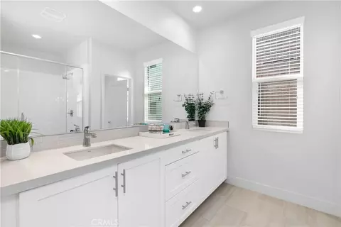 Bath - 121 Novel, Irvine, CA 92618 photo 4 of 4