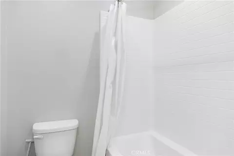 Bath - 121 Novel, Irvine, CA 92618 photo 3 of 4