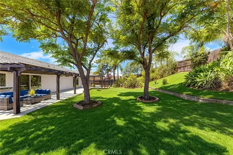 Exterior - 1189 E 14th St, Upland, CA 91786 photo 10 of 10