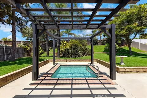 Exterior - 1189 E 14th St, Upland, CA 91786 photo 7 of 10