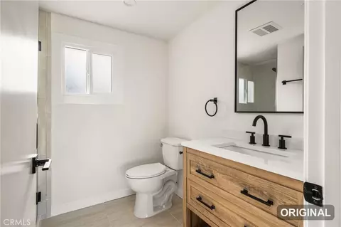Bath - 910 N Tajauta, Compton, CA 90220 photo 2 of 2