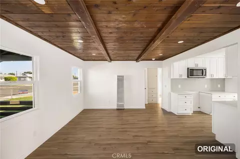 Living - 910 N Tajauta, Compton, CA 90220 photo 4 of 8