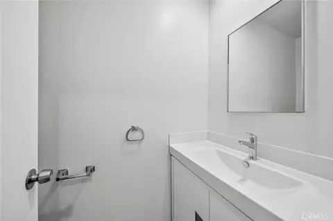 Bath - 3708 Baldwin Ave #10, El Monte, CA 91731 photo 3 of 5