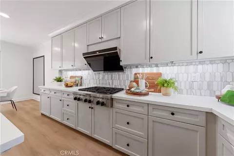 Kitchen - 54 Painted Cameo, Irvine, CA 92602 photo 3 of 4