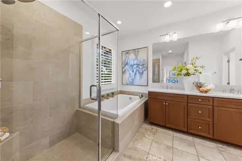 Bath - 54 Painted Cameo, Irvine, CA 92602 photo 2 of 2