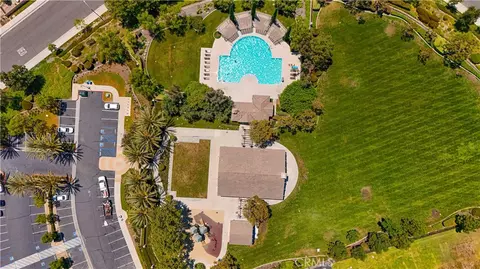 View/Area - 18458 Lakepointe, Riverside, CA 92503 photo 6 of 7