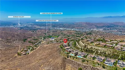 View/Area - 18458 Lakepointe, Riverside, CA 92503 photo 3 of 7