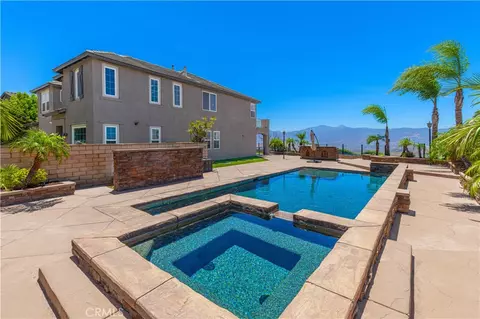 Exterior - 18458 Lakepointe, Riverside, CA 92503 photo 7 of 9