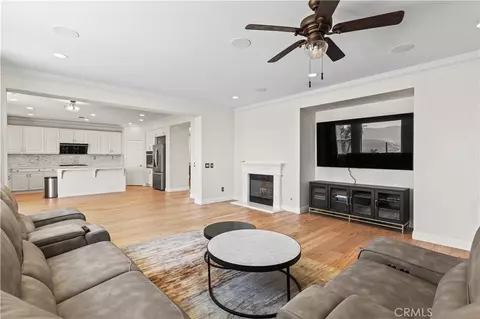 Living - 18458 Lakepointe, Riverside, CA 92503 photo 4 of 5