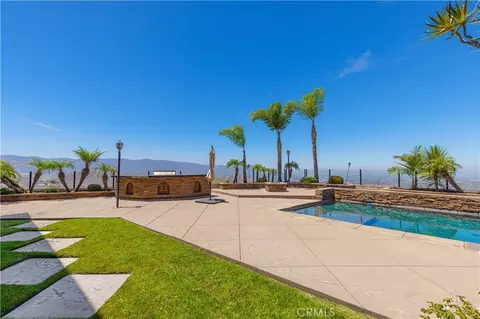Exterior - 18458 Lakepointe, Riverside, CA 92503 photo 6 of 9
