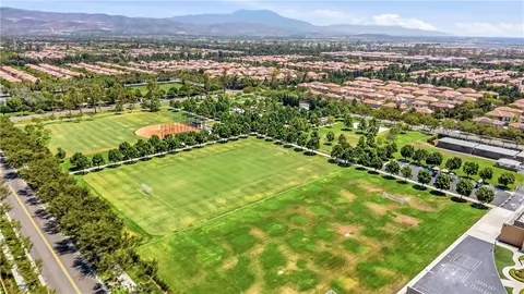 View/Area - 113 Chestnut Grv, Irvine, CA 92620 photo 6 of 7