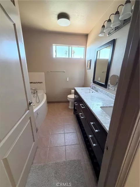 Bath - 41 N Oak #4, Pasadena, CA 91107 photo 4 of 4