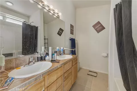 Bath - 6636 Cholla Ave, Twentynine Palms, CA 92277 photo 2 of 3