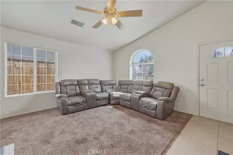 Living - 6636 Cholla Ave, Twentynine Palms, CA 92277 photo 2 of 2